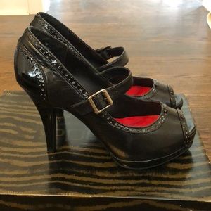 Vintage style peep toe with Mary Jane strap